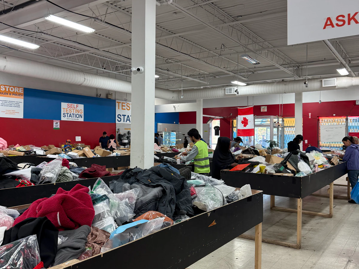 All N Binz bin store in Etobicoke, Ontario — a Canadian liquidation store with daily price drops.