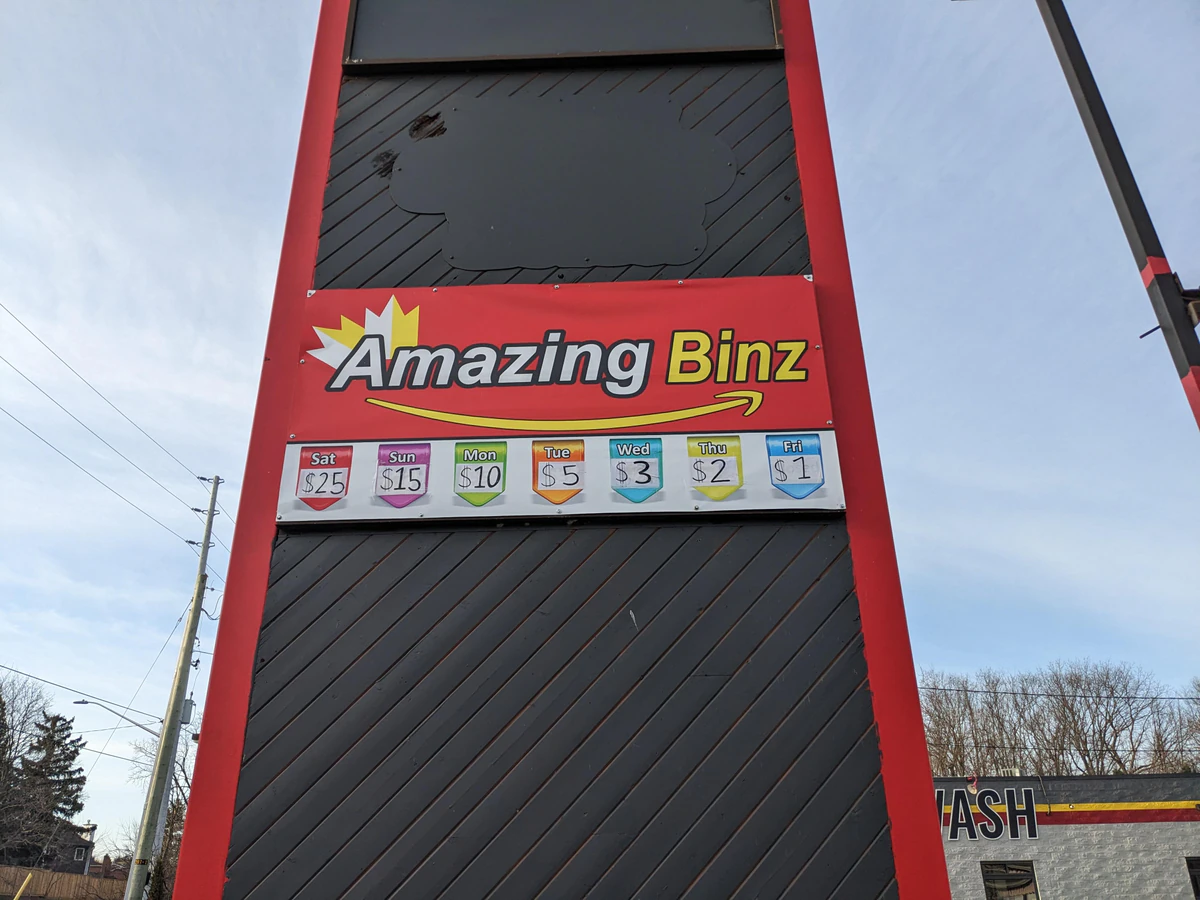 Amazing Binz bin store in St. Catharines, Ontario — a Canadian liquidation store with daily price drops.