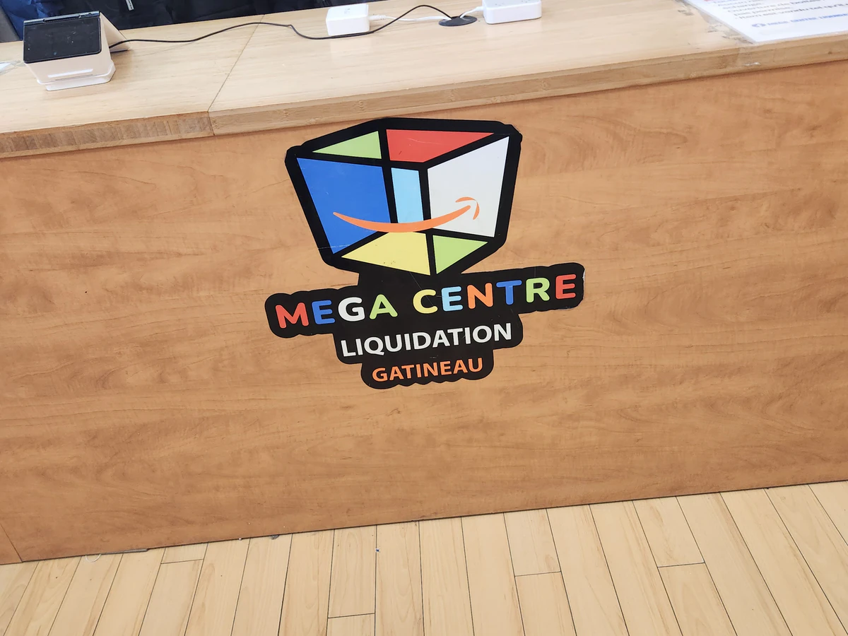 Mega Centre Liquidation Gatineau bin store in Unknown, Quebec — a Canadian liquidation store with daily price drops.