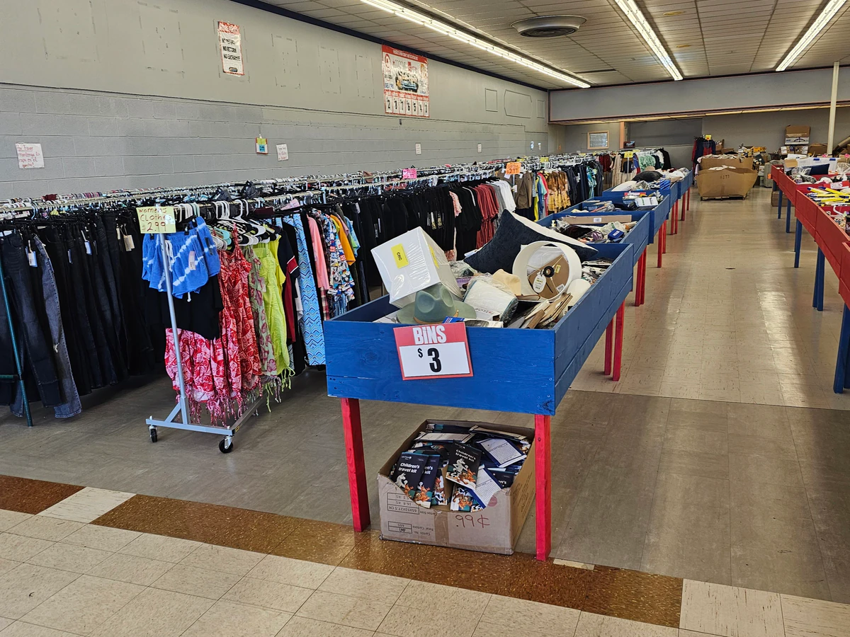 Amazing Deals and Bin Treasures - High quality market in decatur, alabama.