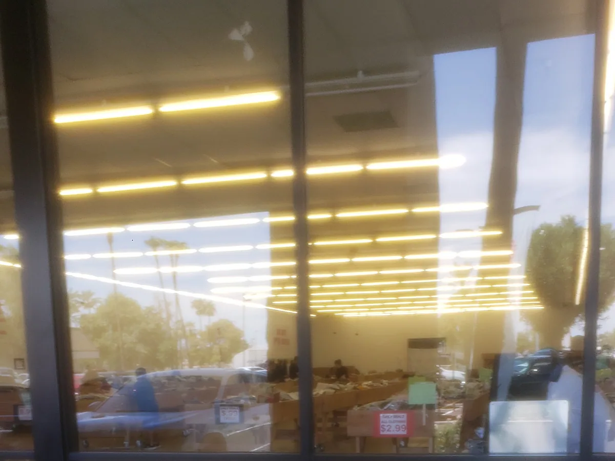 Daily Dealz- Liquidation BinStore (Liquidación) bin store in Glendale, AZ — a liquidation store with daily price drops.
