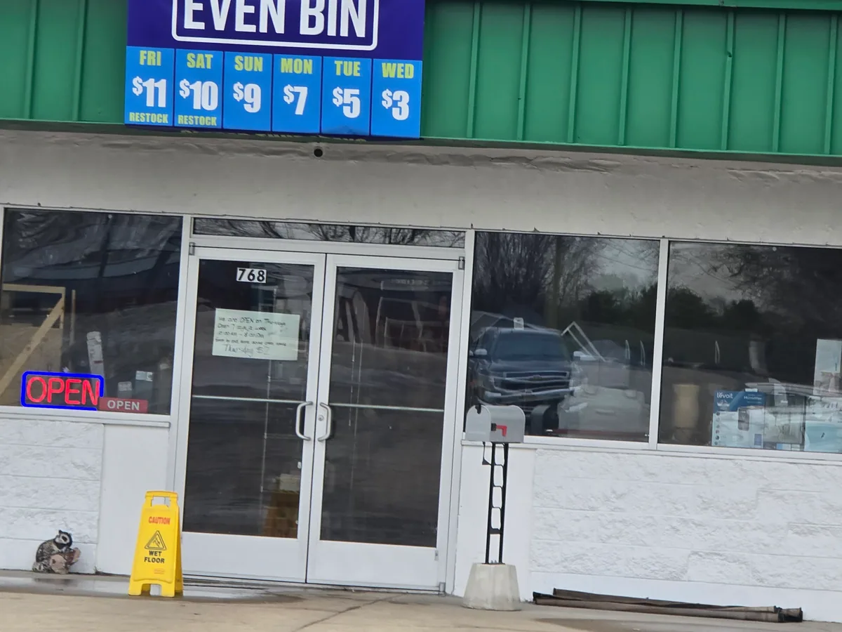 EverBin Liquidation Bin Store bin store in Peru, IN — a liquidation store with daily price drops.