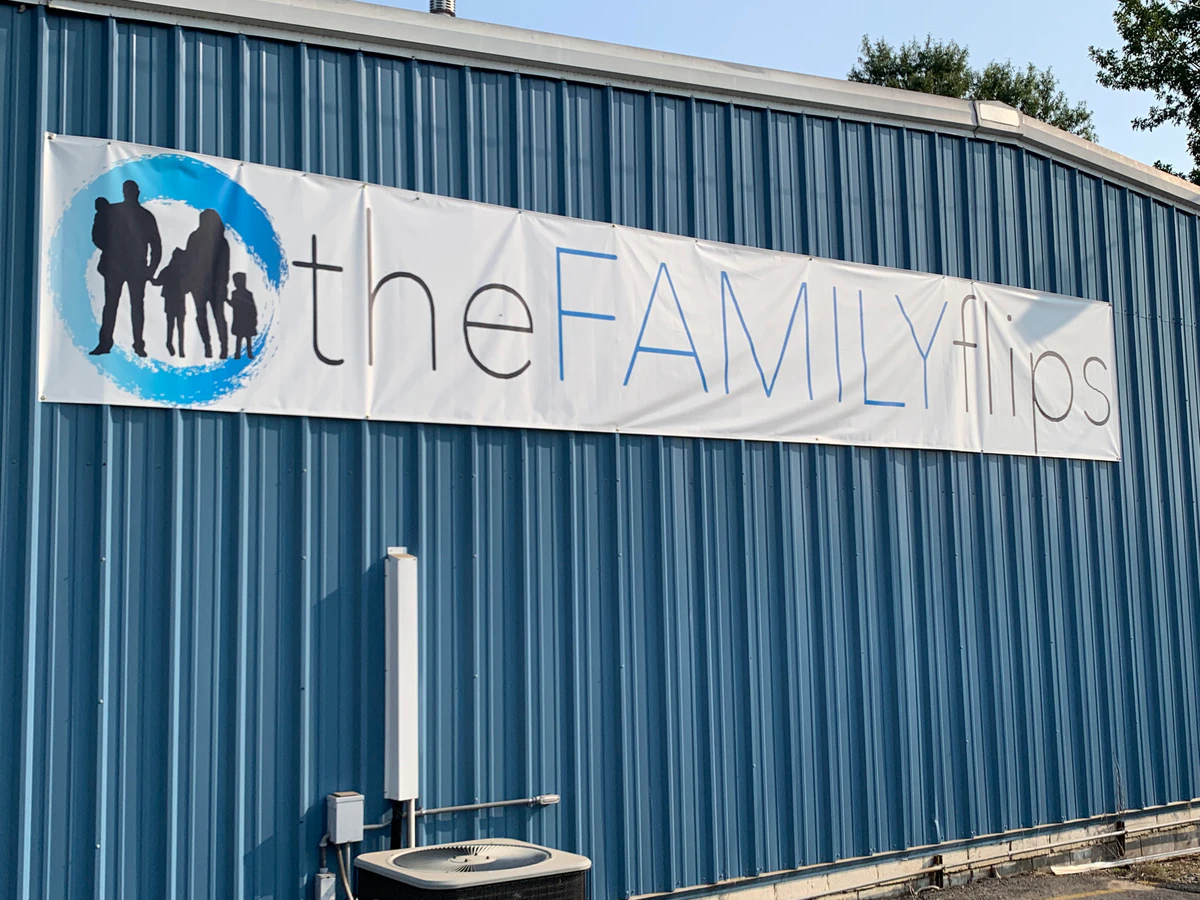 The Family Flips Bargain Hub - High quality discount store in conway, arkansas.