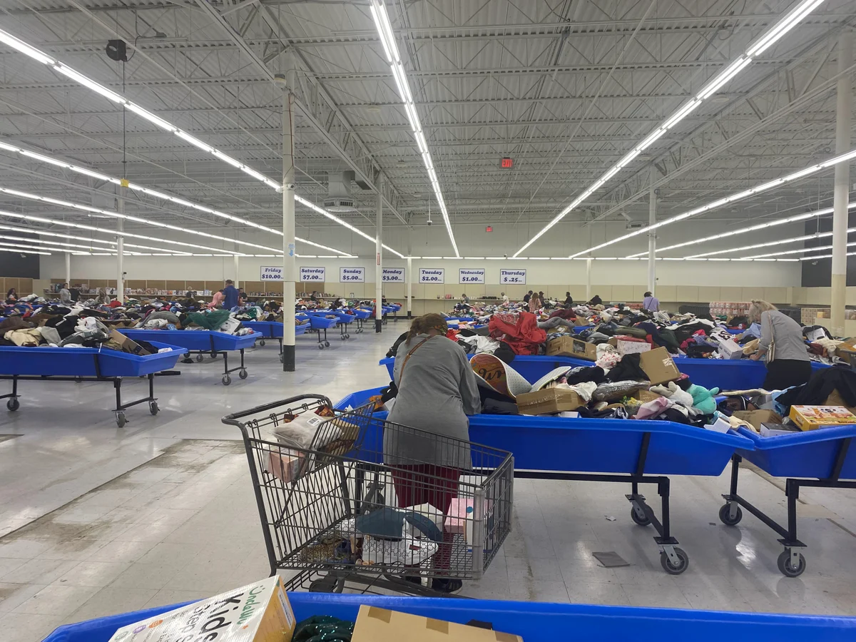 Where Ya Bin Edmond bin store in Edmond, OK — a liquidation store with daily price drops.